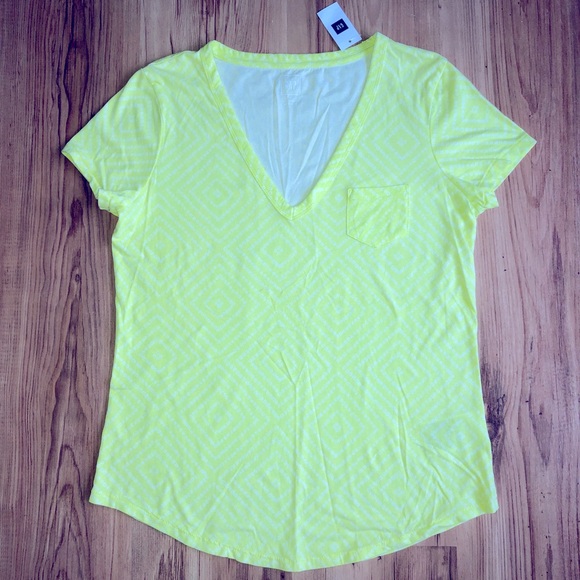 NEW GAP Vintage Wash Tee Shirt Yellow Medium Women’s - Picture 1 of 14